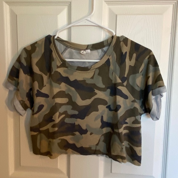 Camo crop top - Picture 2 of 5